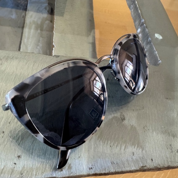 Prada spr20u hu7-219 sunglasses main image 7